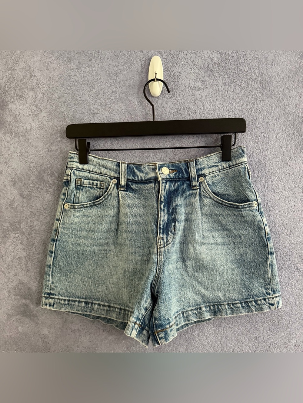 Banana Republic Jean Shorts (Used — Excellent) • Size: 26/2